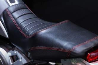 сиденье мотоцикла из кожзаменителя сиденье мотоцикла из кожзаменителя