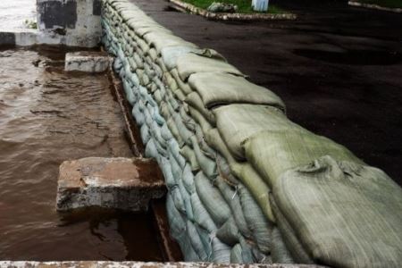 геотекстиль мешки для защиты от наводнений 450х300.jpg геотекстиль мешки для защиты от наводнений 450х300.jpg